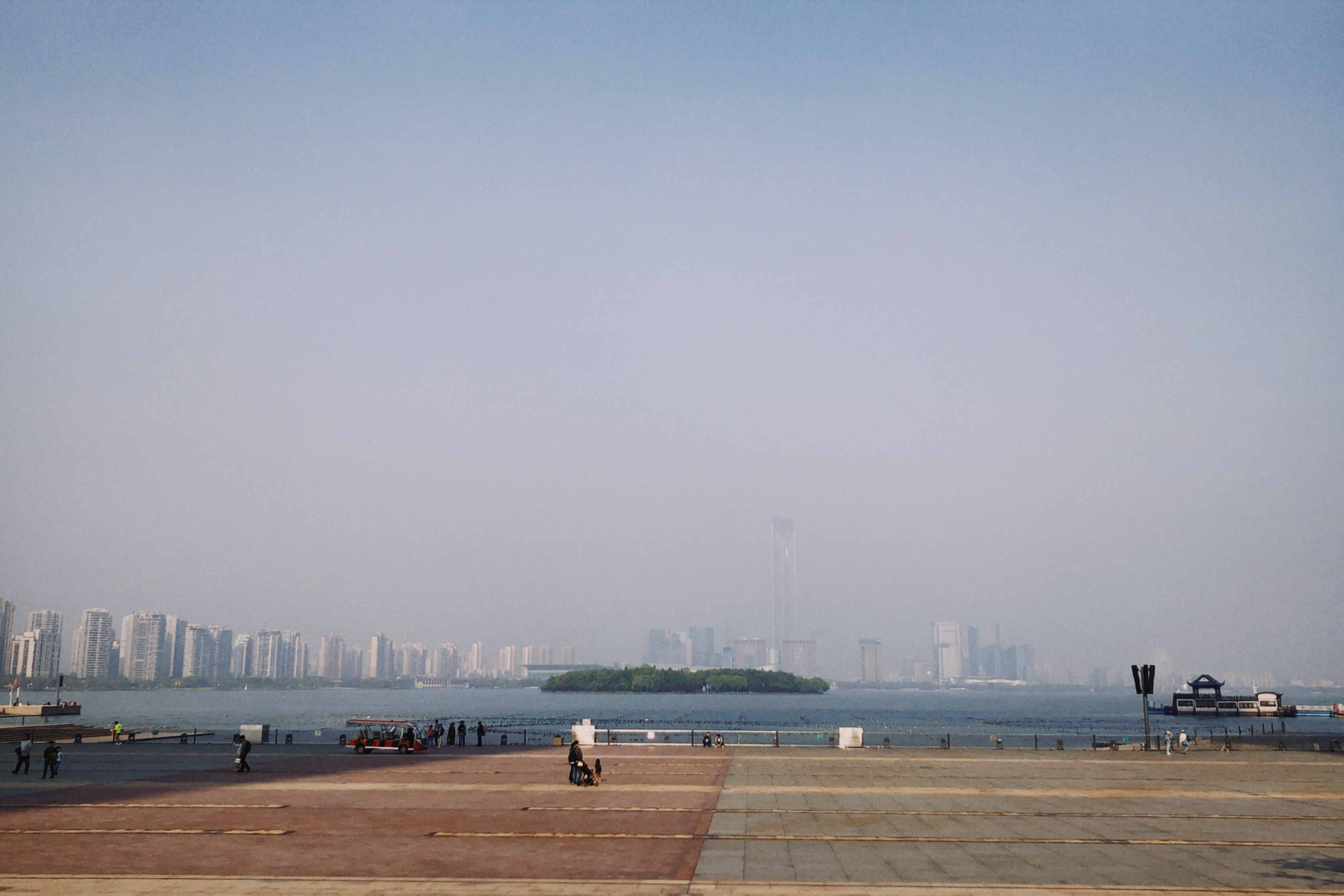 金鸡湖