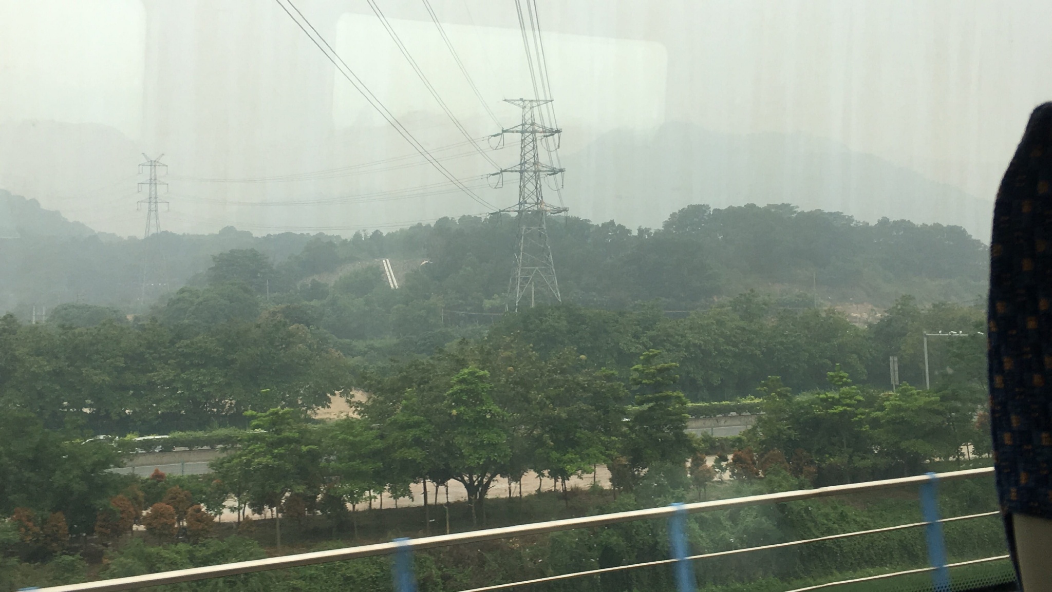 北京的沙塵暴吹到了珠三角